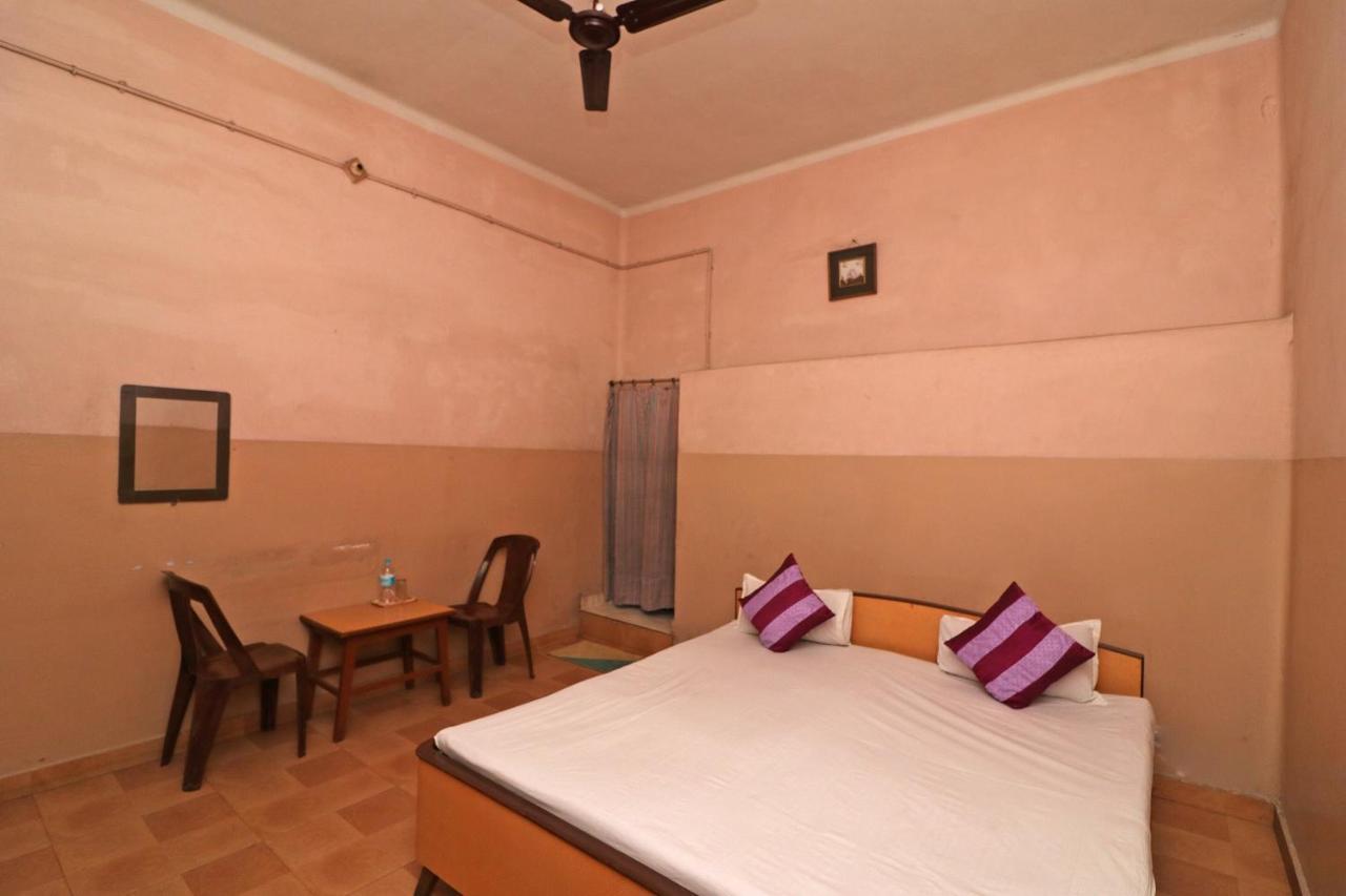 Spot On 39527 Hotel Saraogi Spot Gaya Bagian luar foto