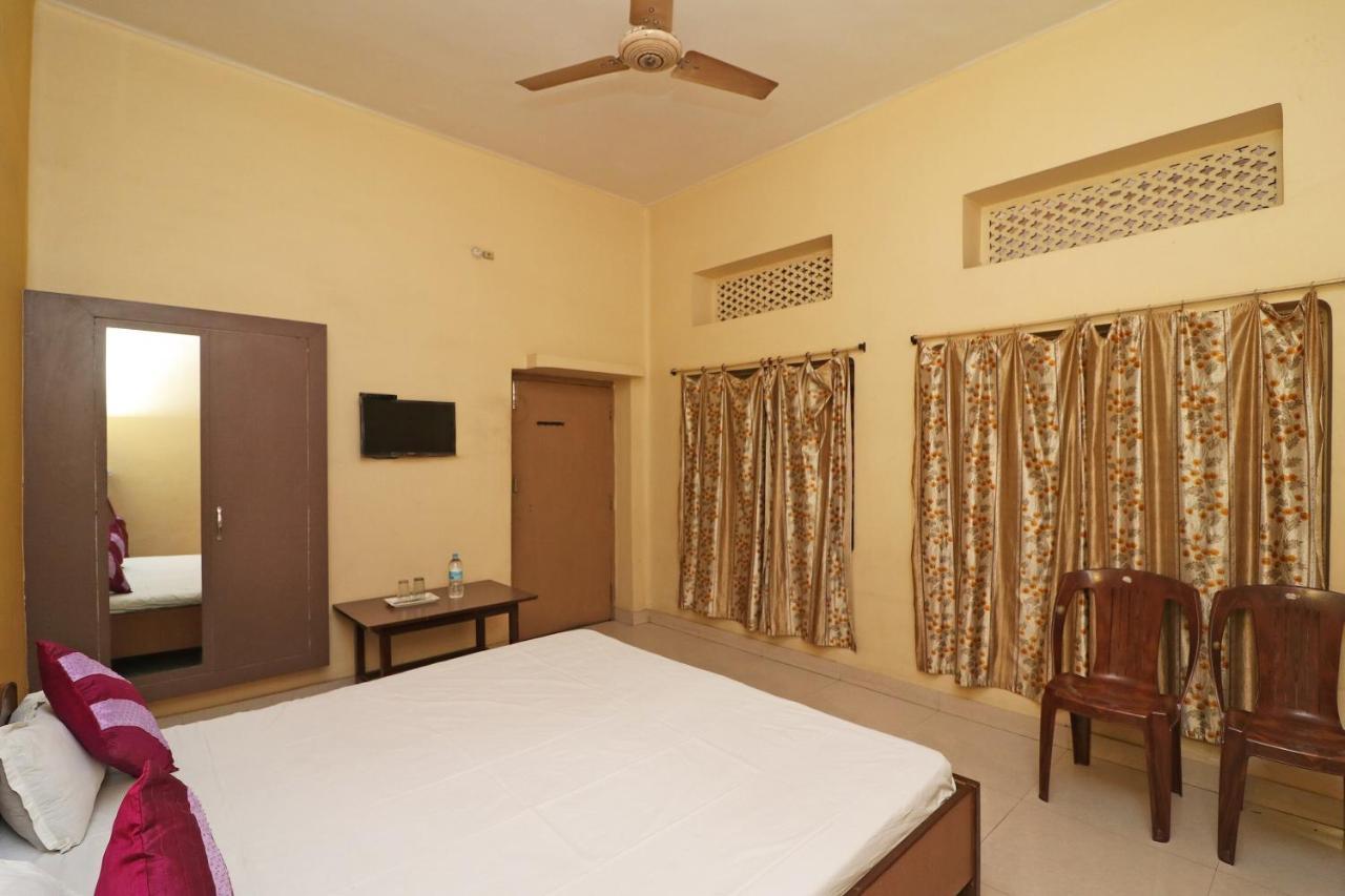 Spot On 39527 Hotel Saraogi Spot Gaya Bagian luar foto